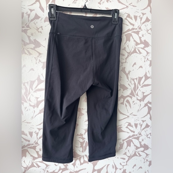 Lululemon Wunder Under Crop (High-Rise) Size 6 Black - Picture 2 of 4